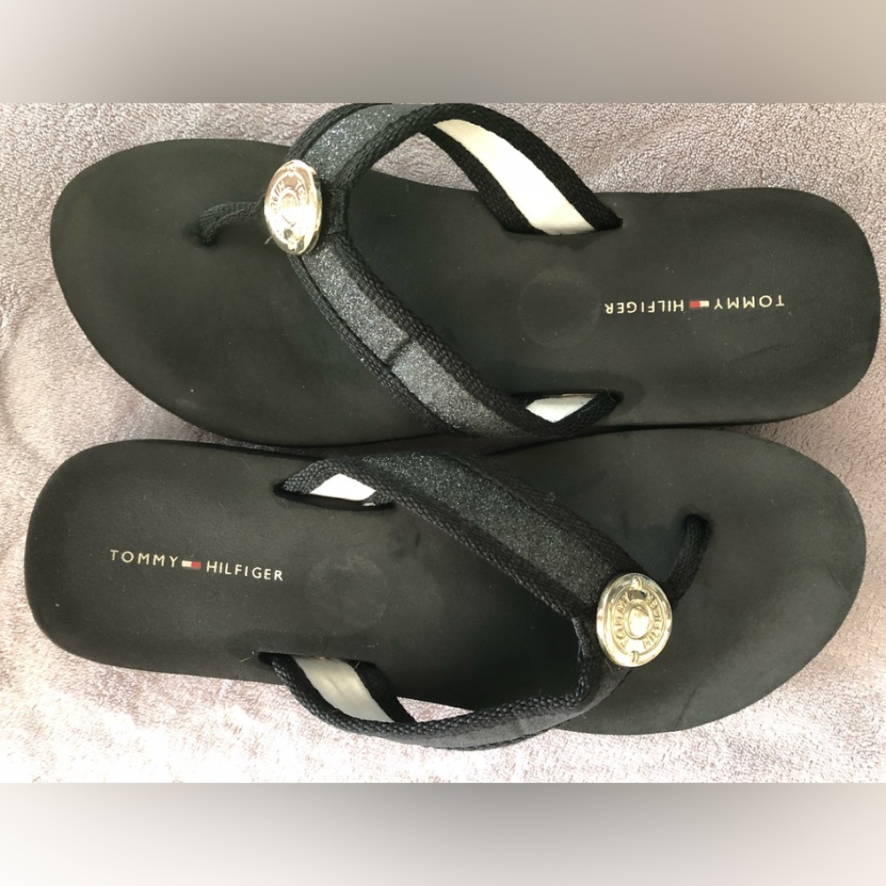 Tommy Hilfiger flip flops